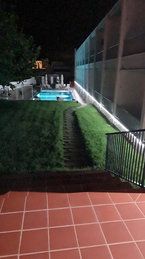 Hostal S'Algaret فورنيلس المظهر الخارجي الصورة