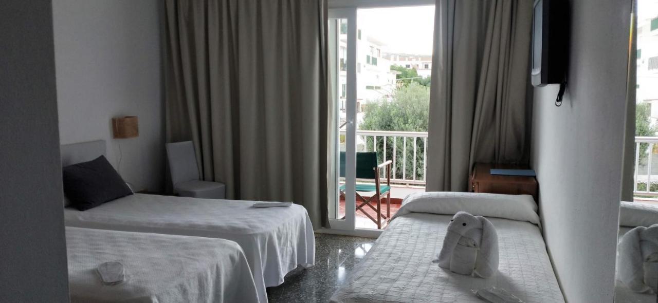 Hostal S'Algaret فورنيلس المظهر الخارجي الصورة