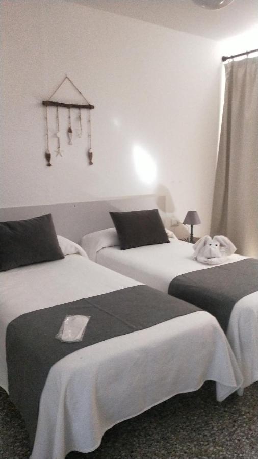 Hostal S'Algaret فورنيلس المظهر الخارجي الصورة