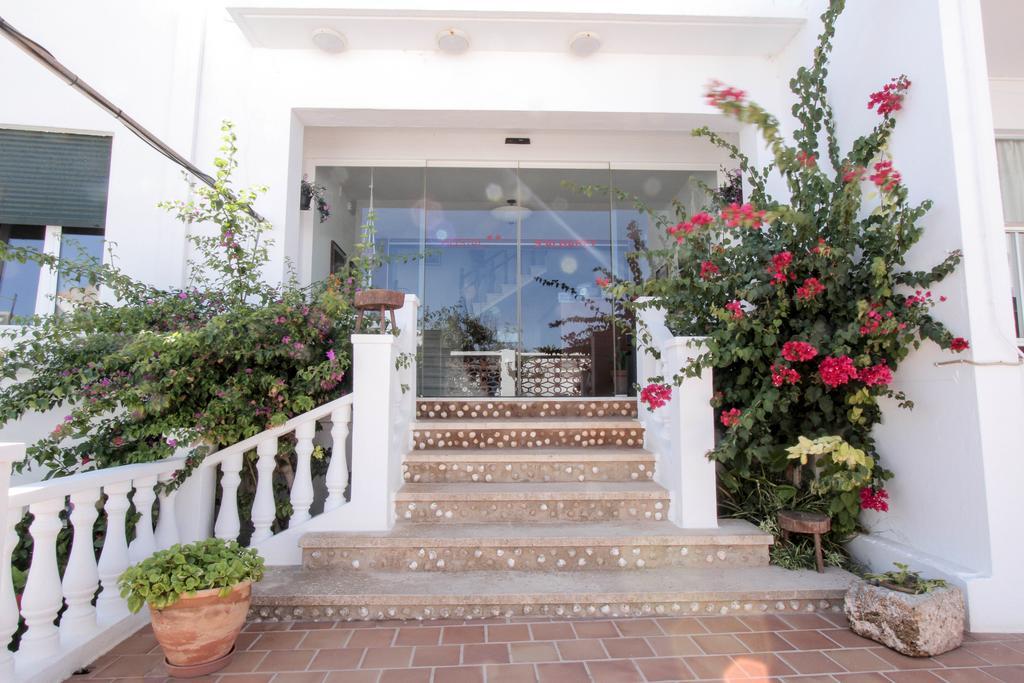 Hostal S'Algaret فورنيلس المظهر الخارجي الصورة